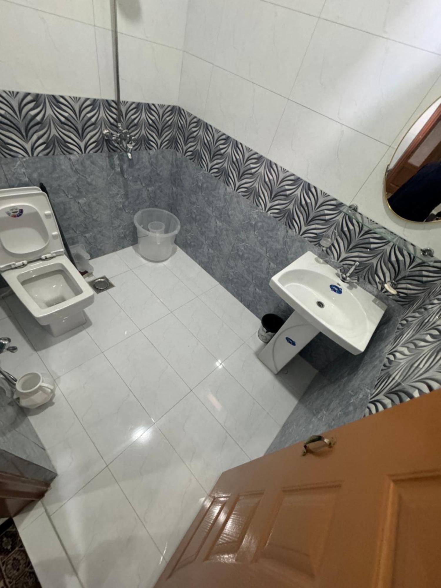 Royal Executive Inn Guest House Islamabad Eksteriør bilde