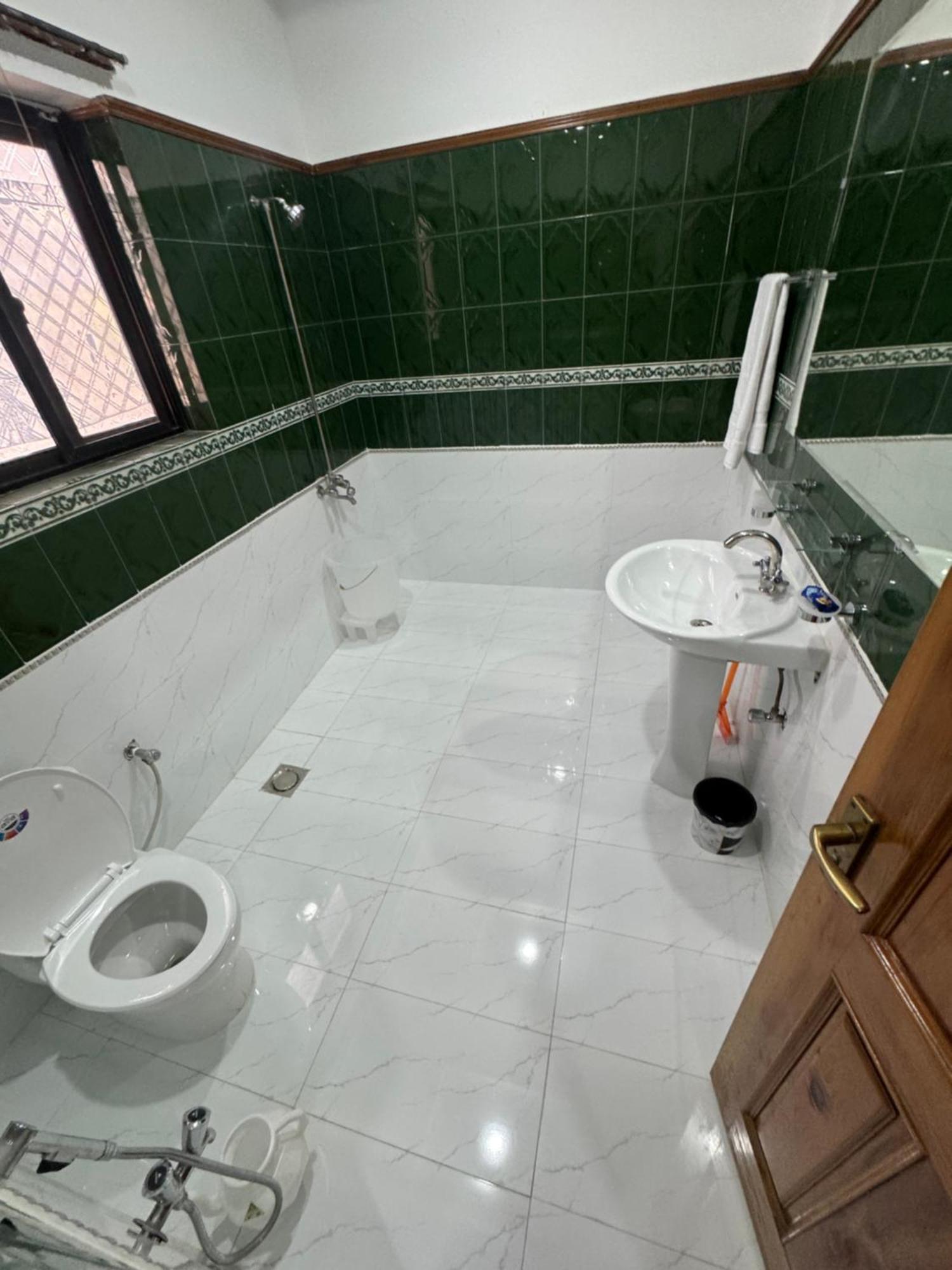 Royal Executive Inn Guest House Islamabad Eksteriør bilde