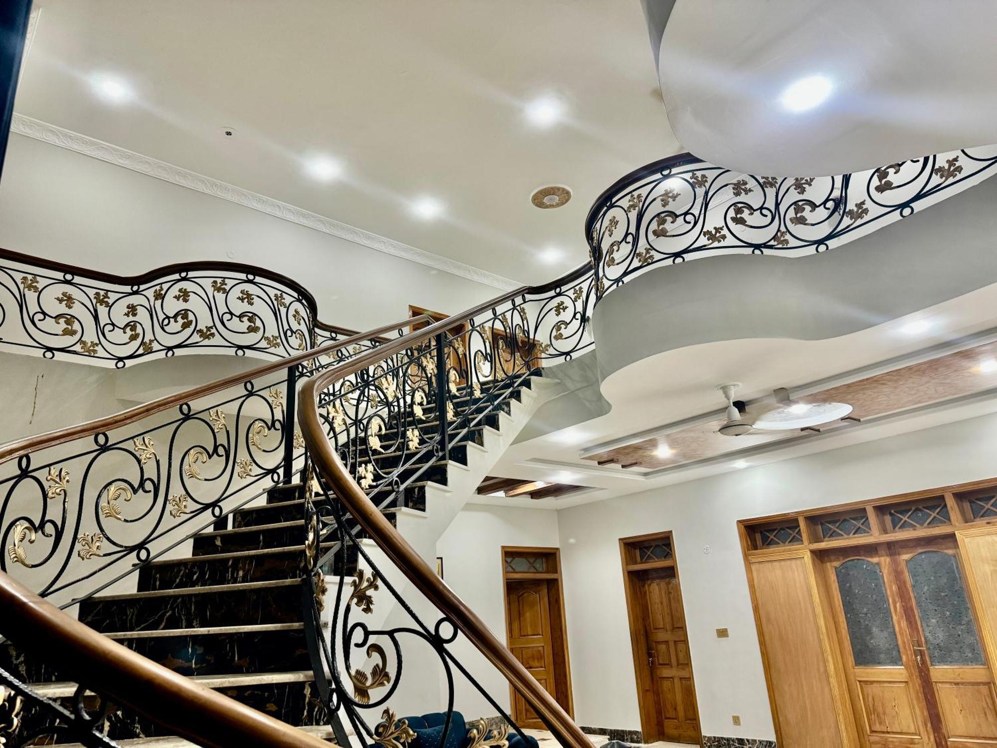 Royal Executive Inn Guest House Islamabad Eksteriør bilde